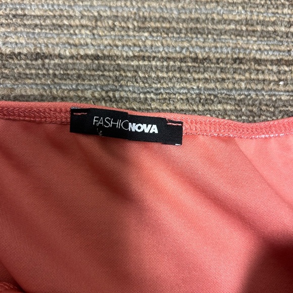 Fashion Nova Coral Strapless Tie Romper Women's - Picture 3 of 3